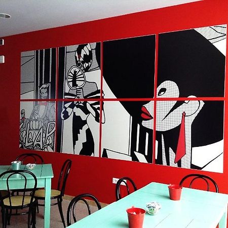 Hotel Byron Solo Per Giovani Riccione Dış mekan fotoğraf
