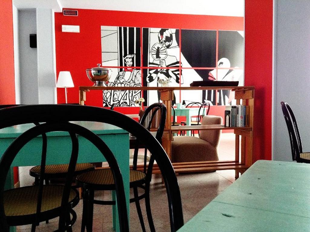 Hotel Byron Solo Per Giovani Riccione Dış mekan fotoğraf